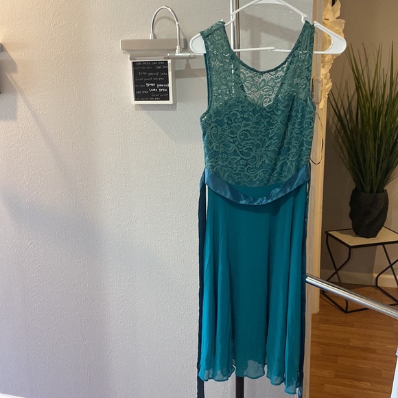 Formal dress size XS - Picture 2 of 3